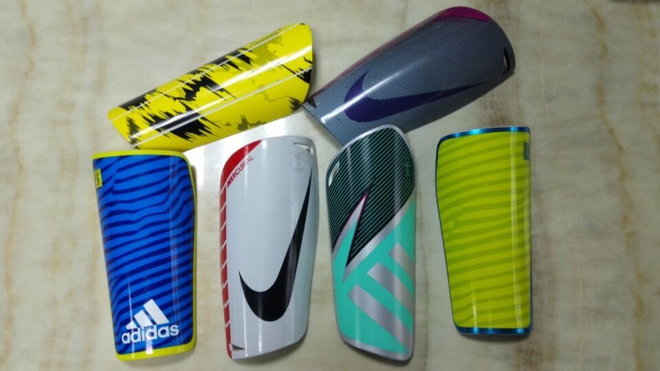 東莞市通亞印刷機(jī)械有限公司專供阿迪達(dá)斯/耐克品牌護(hù)膝蓋熱轉(zhuǎn)印機(jī)